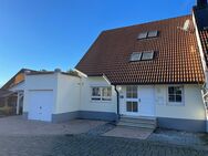 Einfamilienhaus in ruhiger Lage mit Garage und Carport in Bollschweil Sofort verfügbar. - Bollschweil