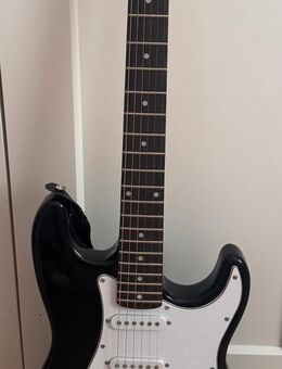 E Gitarre mit Verstärker - Hamburg