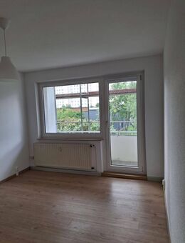 2-Zimmer-Wohnung mit weitläufigem Blick und Süd-Balkon - Greifswald