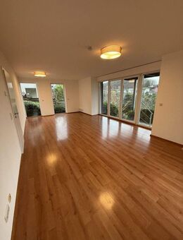 Super 4 Raum Whg. - Süd-Lage, Küche, Terrasse, Garten, Fußbodenhzg., Stlpl. - Siegen (Universitätsstadt)