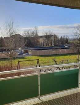 Gemütliche 2-Raum Wohnung mit großem Süd-Balkon, auf Wunsch mit Einbauküche - Chemnitz