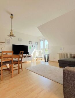 Geräumige 3- Zimmer- DG Wohnung mit Dachboden, tollem Balkon und TG Stellplatz - Kornwestheim