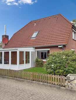 Familienparadies: Stilvolles Haus mit großzügigem Garten in begehrter Lage - Husum (Schleswig-Holstein)