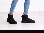 UGG CLASSIC MINI II. Neu ovp ungetragen Black - Moers