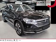 VW Touareg, 3.0 Elegance V6 eHybrid IQLight, Jahr 2022 - Wackersdorf