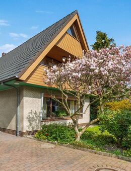 Charmantes Einfamilienhaus mit 5 Zimmern in zentraler + ruhiger Lage in Barmstedt freut sich auf Sie - Barmstedt