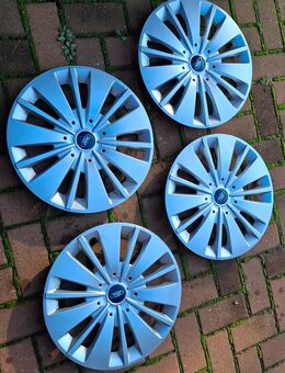 Ford Radkappen 16" - Petershagen