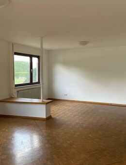 Großzügige 3,5 Zimmer- Wohnung mit EBK und Terrasse in Oberkochen - Oberkochen