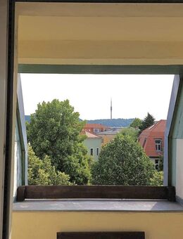 In Renovierung I Balkon I moderne Einbauküche I Tageslichtbad mit Badewanne - Dresden