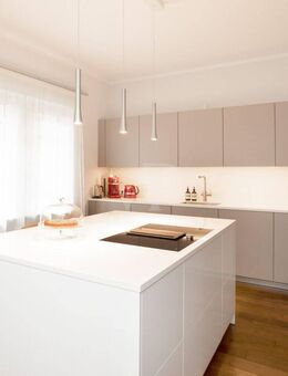 Luxuriöses Familiendomizil mit Naturpool in ruhiger Wohnlage - Mörfelden-Walldorf