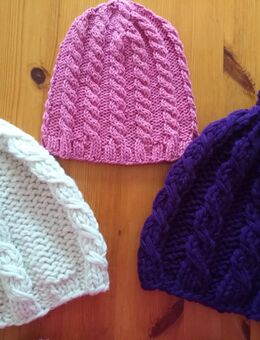 Handgestrickte Wollmützen - Emmingen-Liptingen