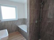 **ERSTBEZUG! Klasse 2,5 Zi.-Penthousewohnung, 75 qm Wfl., hochwertige Bauweise, modern und schick ** - Bad Rappenau