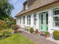 Landleben trifft Charakter Historisches Schulhaus unter Reet - Hennstedt (Landkreis Dithmarschen)