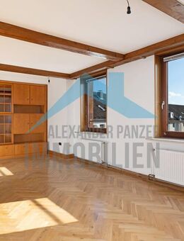 Charmant geschnittene Dachgeschosswohnung in zentraler Lage von Kassel - Uni sowie Klinikum Nähe! - Kassel