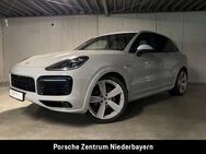 Porsche Cayenne, E-Hybrid | SportDesign Paket schwarz |, Jahr 2021 - Plattling