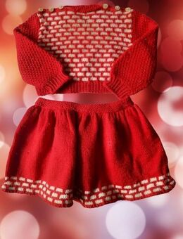 Entzückendes, handgestricktes Kleidchen, 2 teilig, für kleine Mädchen – ein absoluter Hingucker und ein Unikat aus den 50er Jahren - Niederfischbach