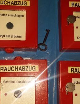Rauchabzugstaster Rot a.P. Metall gebraucht RWA-Taster - Berlin Friedrichshain-Kreuzberg