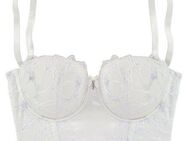 LASCANA Corsage mit edler Spitze und hübschem Glitzeraccessoire, sexy Dessous