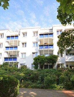 Zu Dezember: Schöne 1-Zimmer-Wohnung mit Balkon und Außenstellplatz in Hummelsbüttel! - Hamburg