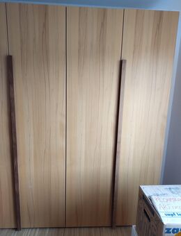 Kleiderschrank zu verkaufen - Freiburg (Breisgau)