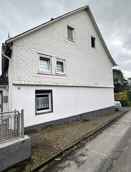 Hobbyhandwerker, Singles oder kleinere Familien aufgepasst! Diese Maisonettenwohnung wartet auf Sie - Rennerod