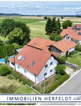 Teilrenovierungsbedürftiges Anwesen mit Pool & viel Potenzial am Ortsrand zu einem bezahlbaren Preis - Fuchstal