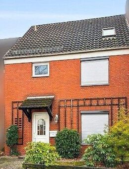 Bremen-Obervieland: Ideal für die junge Familie - charmantes Reihenmittelhaus mit Carport und Garage - Bremen