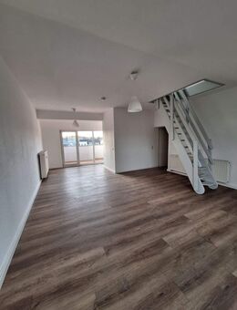 Lichtdurchflutete Maisonettwohnung mit Dachterrasse - Chemnitz