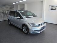 VW Touran SOUND Aut Panorama Kamera TÜV 09/2026 - Asperg