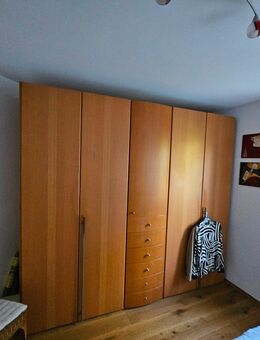 Hochwertiger Kleiderschrank + Bett in 93119 Obing zu verschenken - Obing