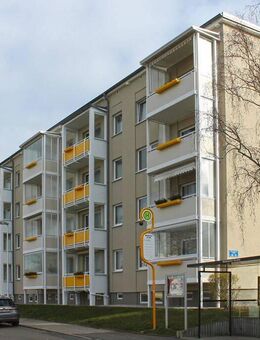 3-Raum-Wohnung mit ebenerdiger Dusche und großem Balkon - Gera