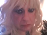 Trans Milf Cougar aus Berlin sucht doggy Hengst - Berlin