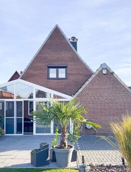Ihre "Eigenen vier Wände" mit schönem Garten und einer Garage (top modernisiert) wartet auf Sie - Bremerhaven