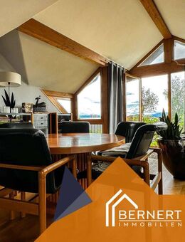 Charmantes Zweifamilienhaus mit idyllischem Garten und Weitblick - Burgkunstadt