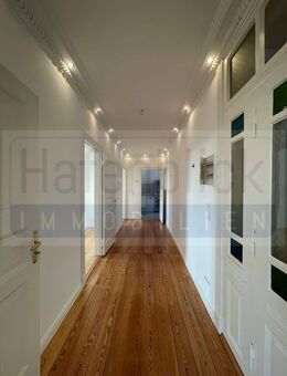 Top Lage-Wasserblick ! Sanierte 4-Zimmer-Altbau-2 Balkone-Denkmalschutz Abschreibung - Kiel