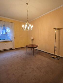 Gemütliche 2-Zimmer-Erdgeschosswohnung in ruhiger Lage von Gelsenkirchen - Gelsenkirchen