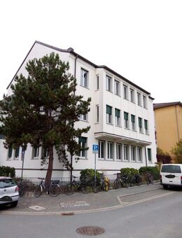 Phantastische 5-Zimmer-Wohnung - hell, großzügig und zentral - Würzburg