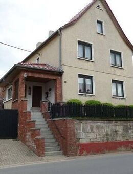 Geräumiges Zweifamilienhaus mit Ausbaupotenzial - Ecklingerode
