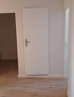 großzügiges Wohnzimmer mit Balkon im Dachgeschoss - tolle Wohnung die auf Sie wartet - Leipzig
