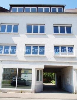 Mehrfamilienhaus mit kleiner Gewerbeeinheit in zentraler Lage, Innenhof zum Parken - Neunkirchen (Saarland)