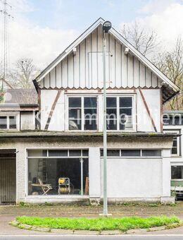 Wohn- und Geschäftshaus mit Werkstatt und Lagergebäude. - Gummersbach