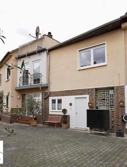 Riedstadt-Erfelden: Modernisiertes Einfamilienhaus mit Scheune - Riedstadt