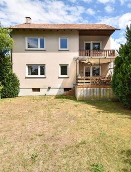 Am Ende der Sackgasse gelegenes Einfamilienhaus mit großem Innenhof, Nebengebäude, Scheune und Garten - Rheinzabern