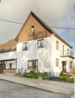 Gemütliches Haus mit Scheune und Garten - Meudt