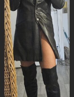 Mantel und Stiefel - Krefeld