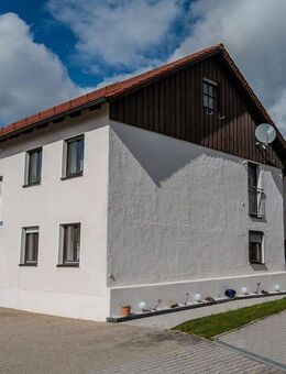 Attraktives Zweifamilienhaus mit 2 großen Terrassen - Lappersdorf