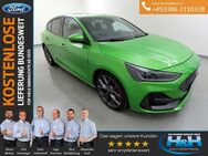 Ford Focus, 2.3 EcoB ST X iACC, Jahr 2022 - Premnitz