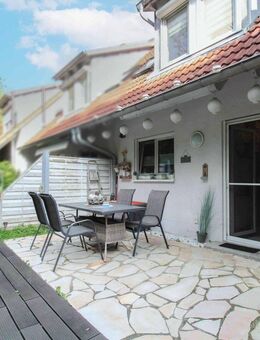 Reihenmittelhaus mit Garage, 2 Balkone, Terrasse & schöner Aussicht - Ihr neues Zuhause in Aach - Aach (Baden-Württemberg)