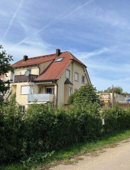 Schöne DHH am Ortsrand mit unverbautem Blick // 147qm Wohnfläche / 7 Zimmer / Einziehen & Wohlfühlen - Itzgrund