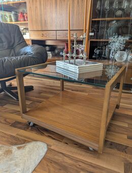 Eleganter Couchtisch / Beistelltisch Holz mit Glasplatte - Ginsheim-Gustavsburg